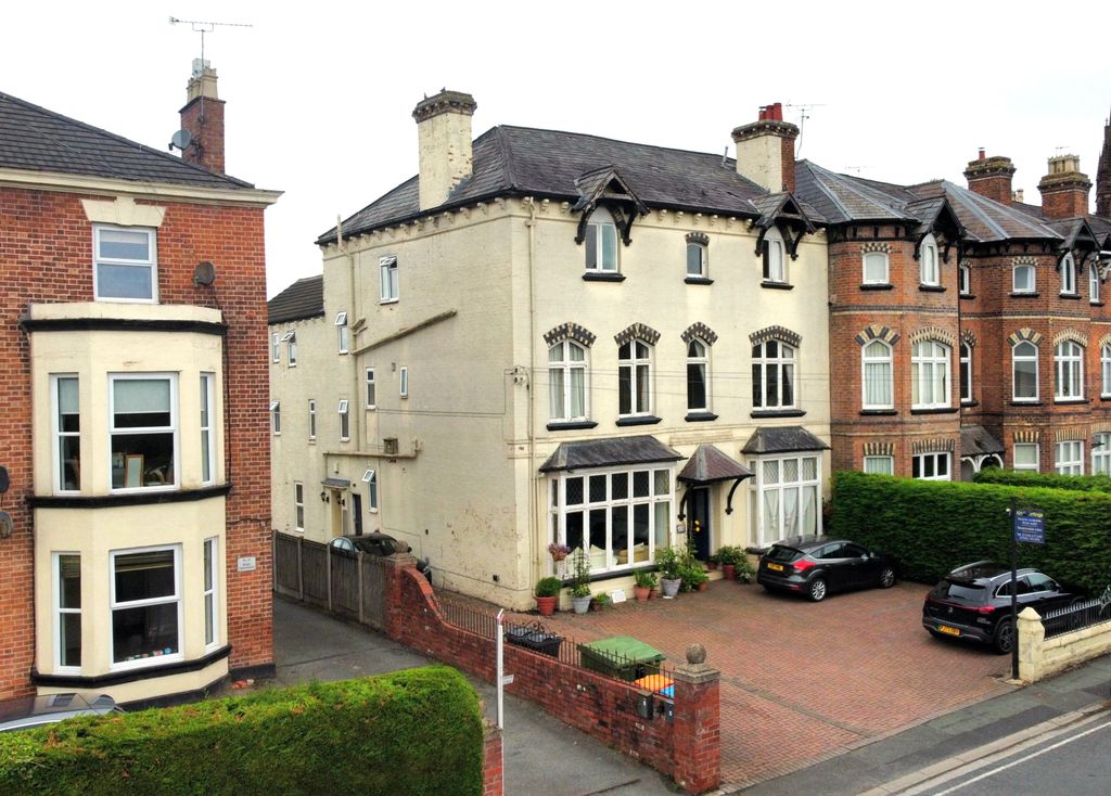 Property photo 1 of 3