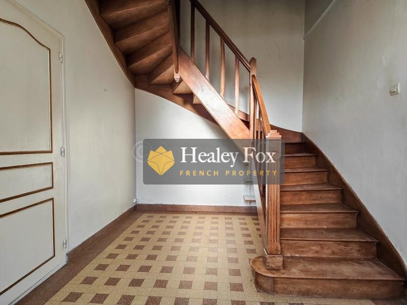 Property photo 2 of 27