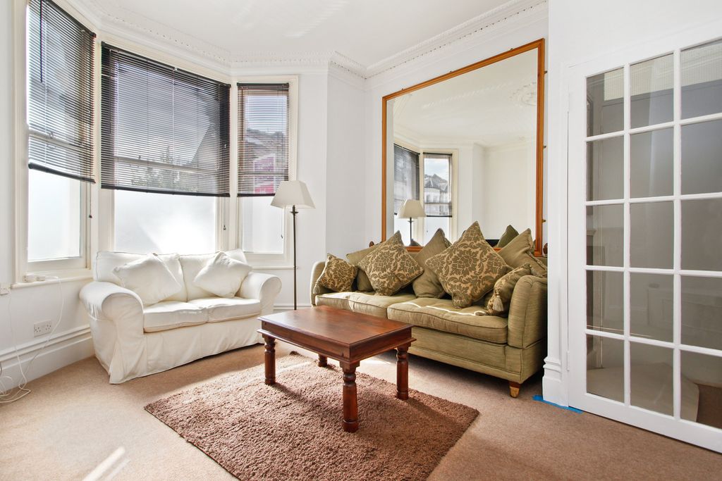 Property photo 3 of 7
