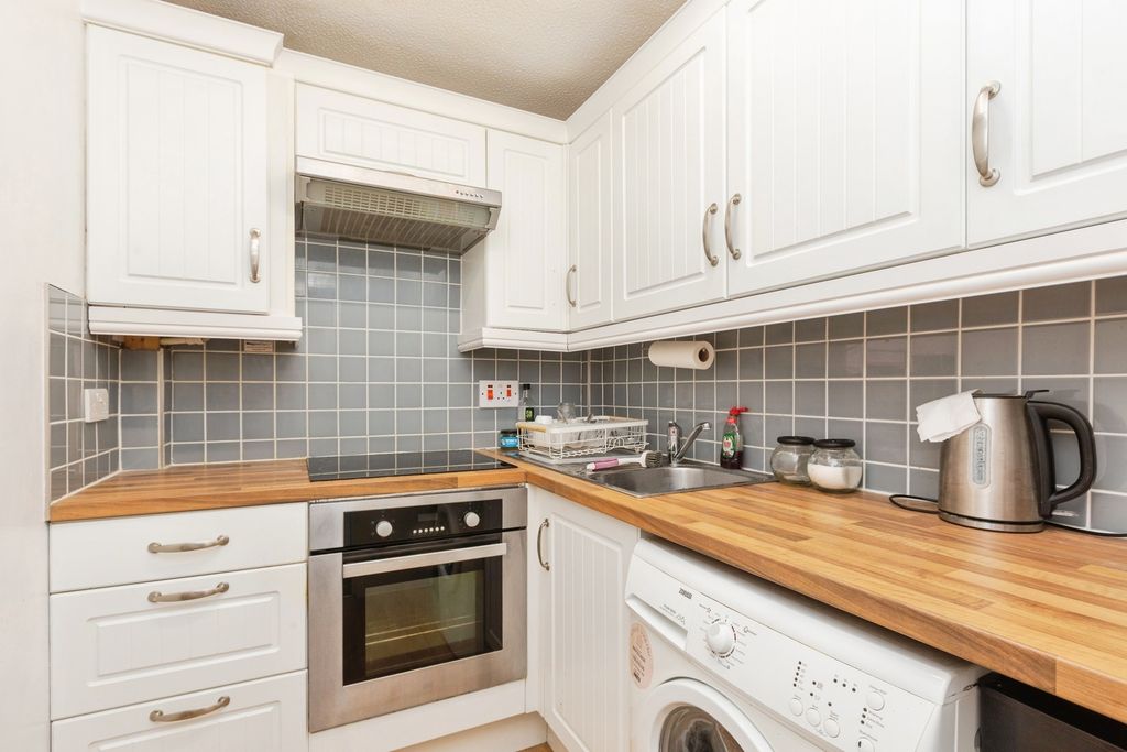 Property photo 3 of 9 Pbox-Img.Jpg