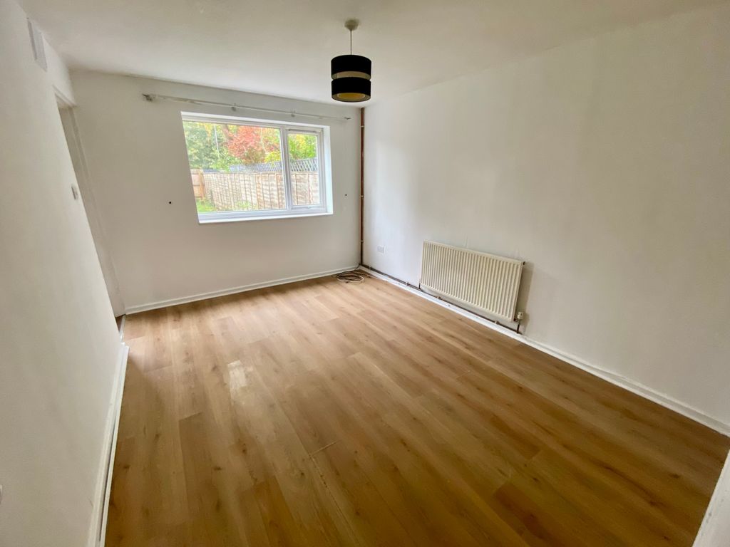 Property photo 3 of 16 Campion Court