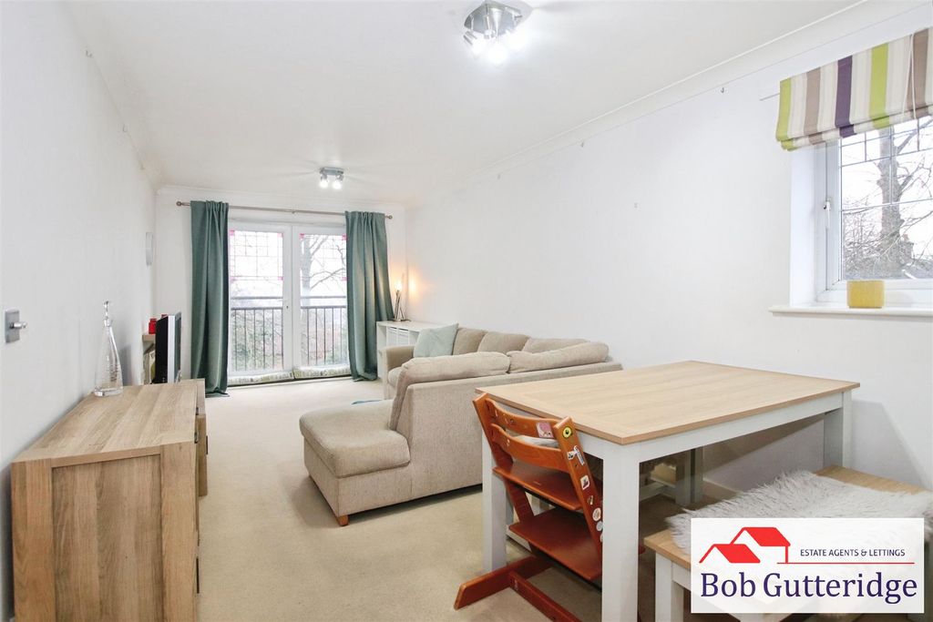 Property photo 3 of 13 Lounge / Fitted Kitchen