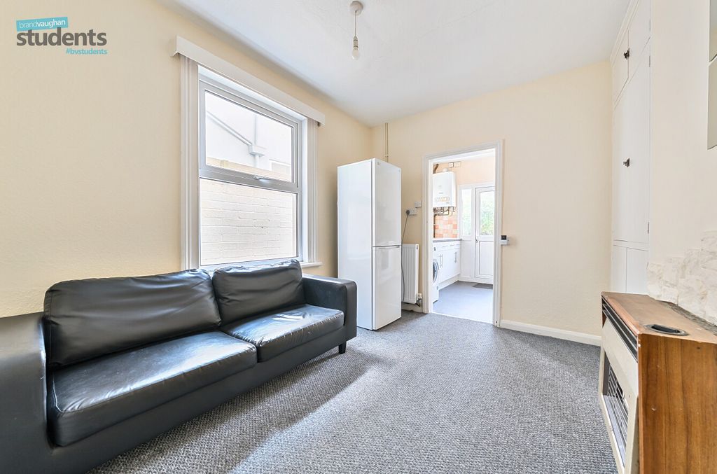 Property photo 2 of 10 0c925Fd5-876E-443...