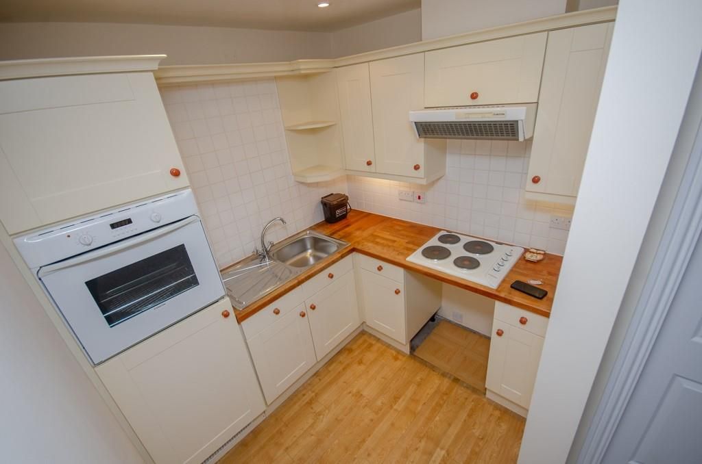 Property photo 2 of 16 Kitchen.Jpg