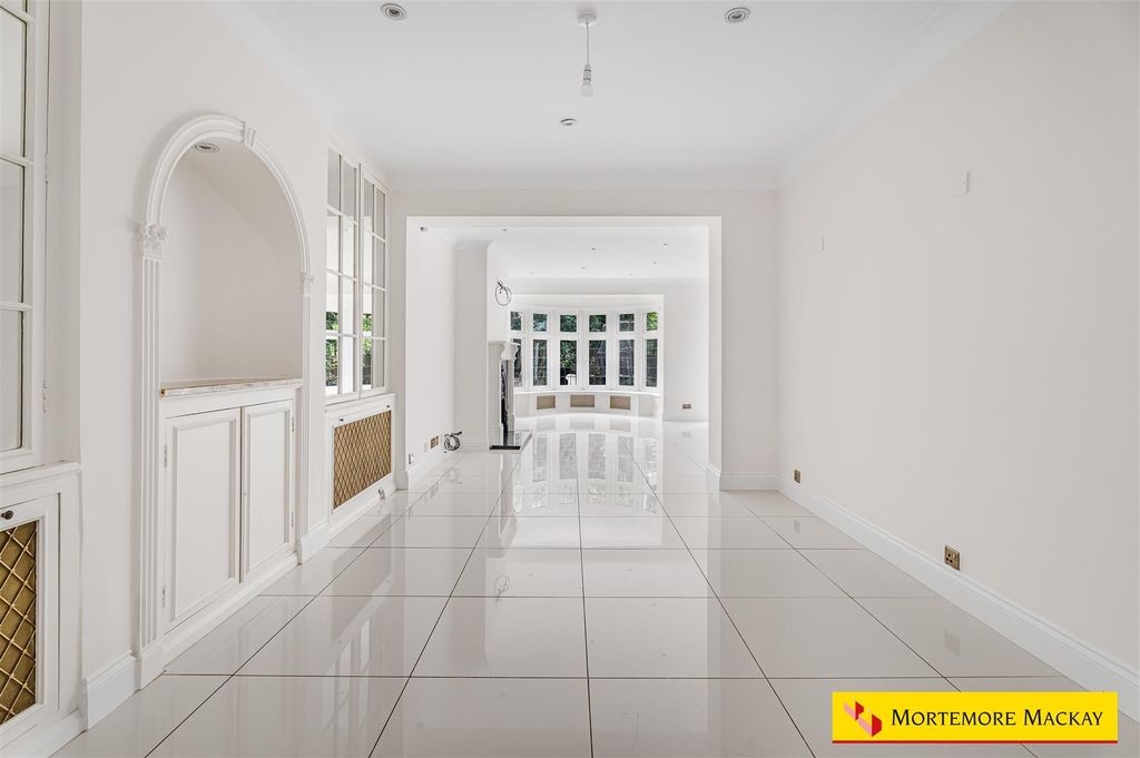 Property photo 2 of 33 4_81013_Watermarked.Jpg