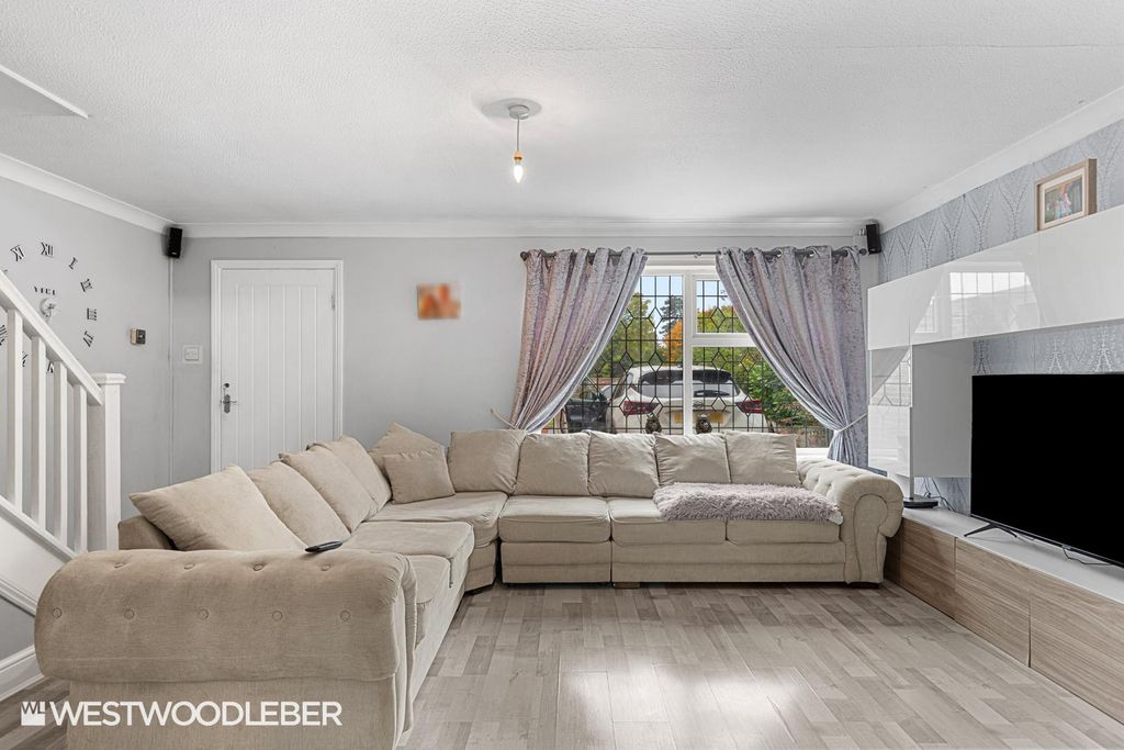 Property photo 2 of 16 Smartsgreen_8.Jpg