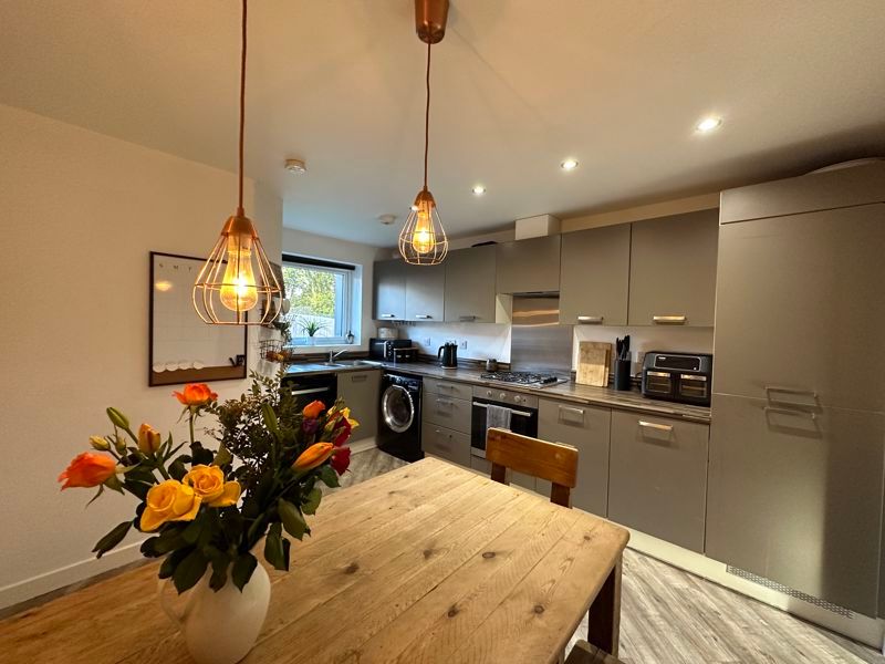 Property photo 2 of 12 Kitchen