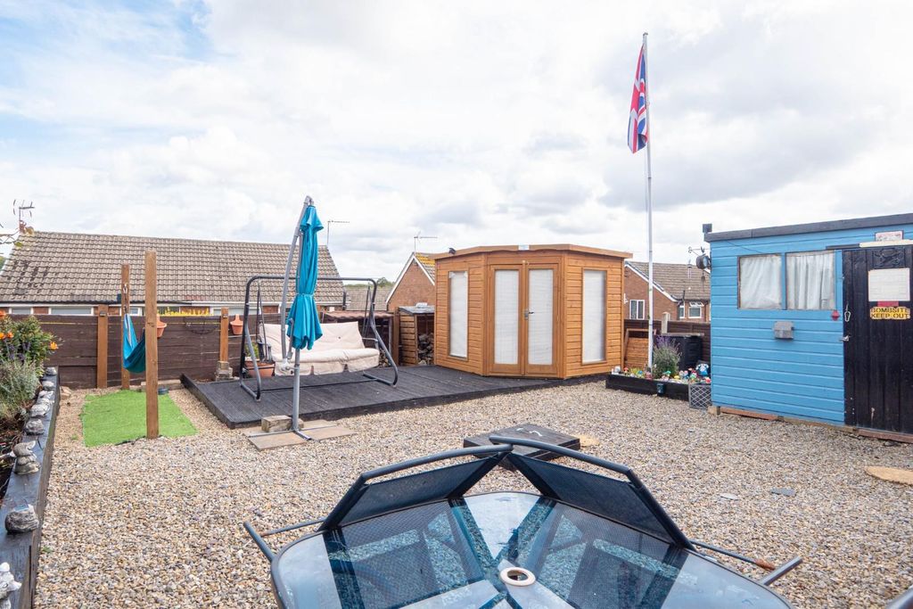 Property photo 2 of 28 Garden