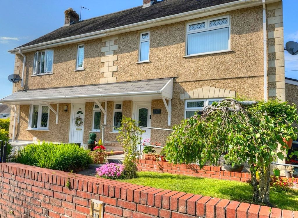 Property photo 2 of 24
