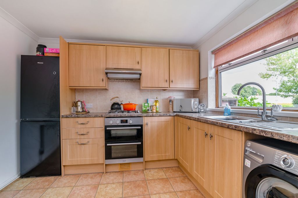 Property photo 2 of 19