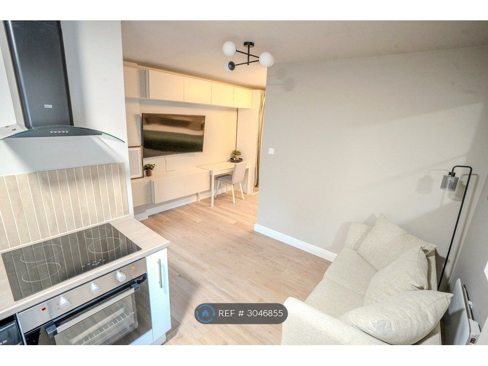 Property photo 1 of 17 Open-Plan Living &amp; Kitchen