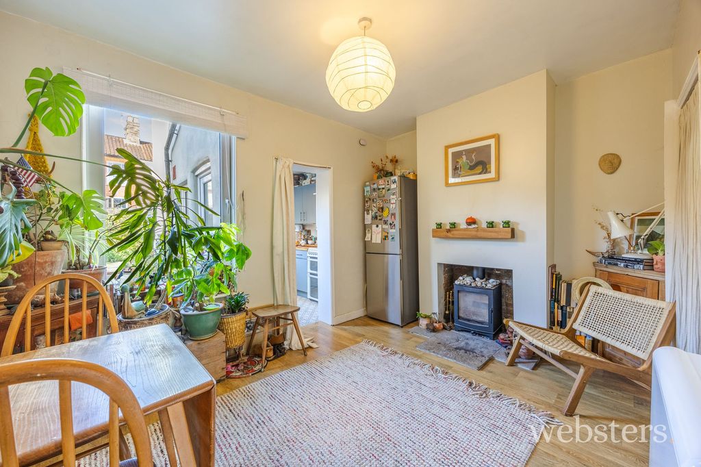 Property photo 3 of 20