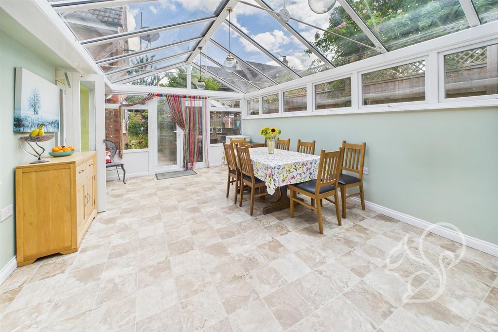 Property photo 3 of 25 Dining Area
