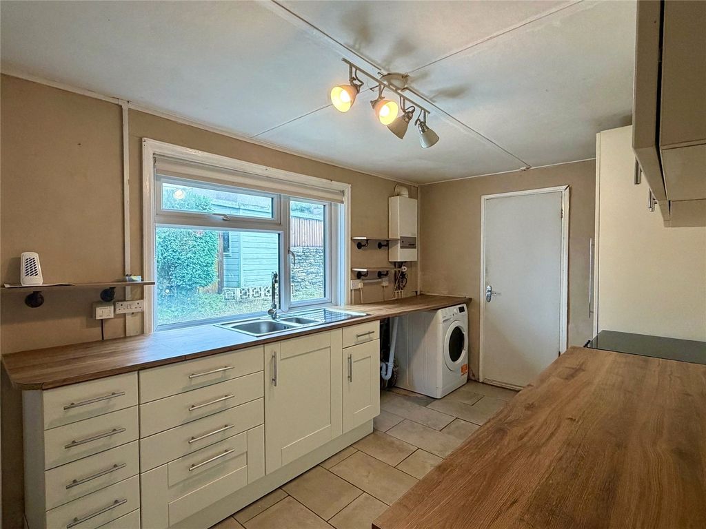 Property photo 2 of 18 Picture No. 04
