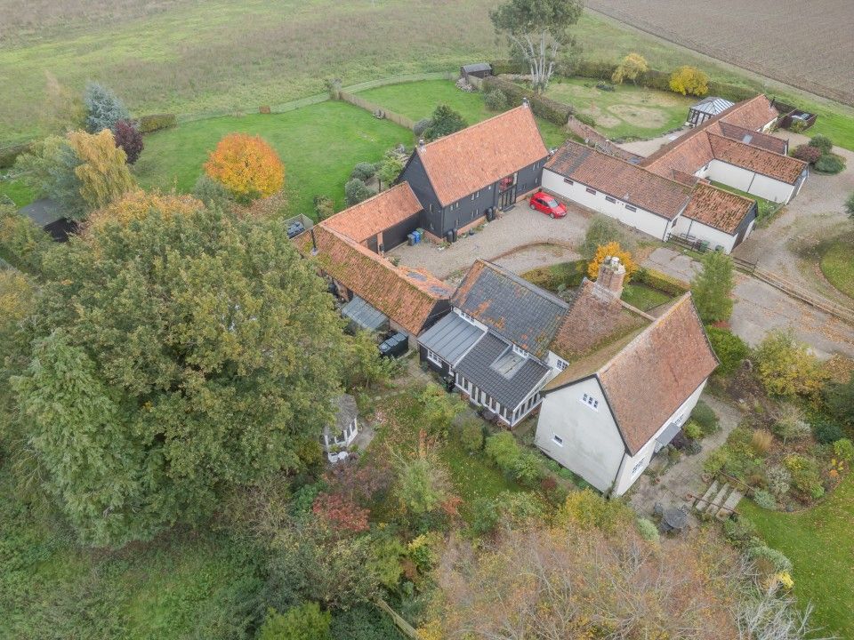 Property photo 2 of 34