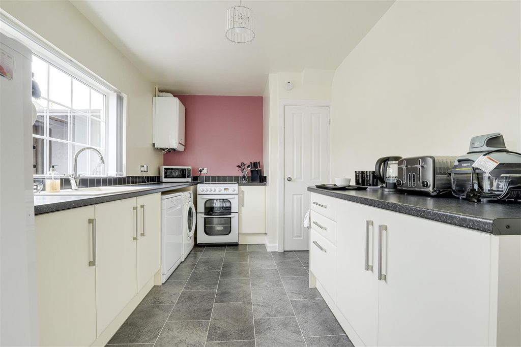 Property photo 3 of 19 01.Jpg