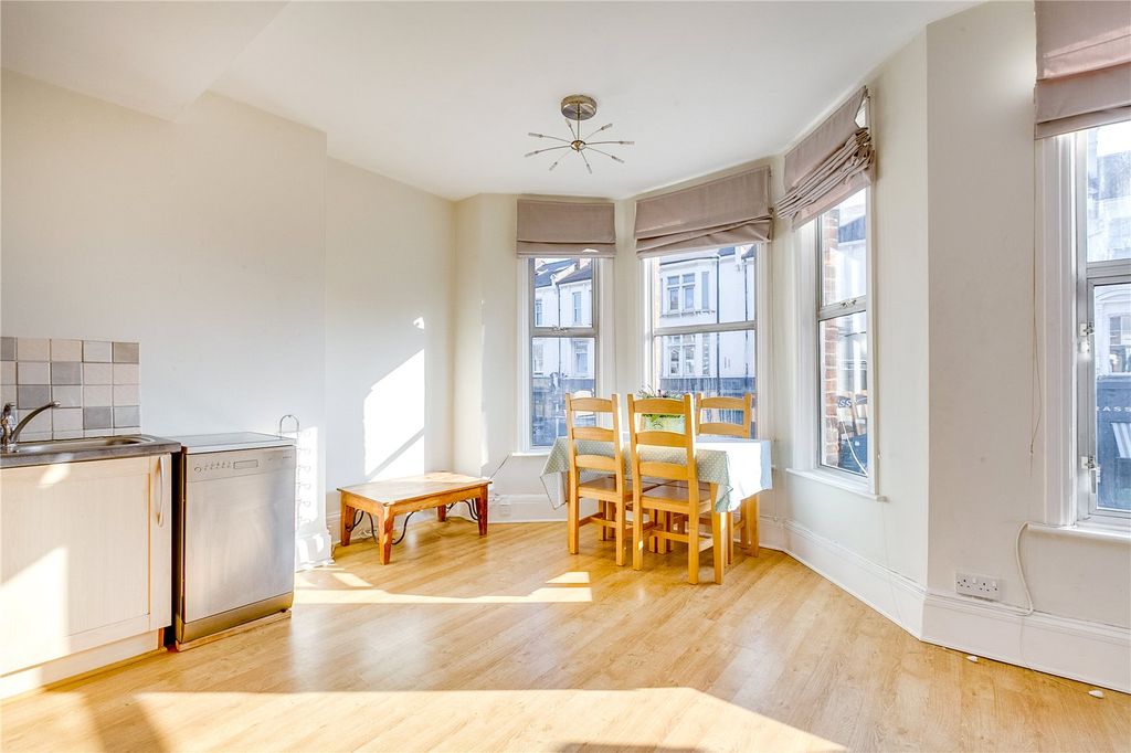 Property photo 2 of 5