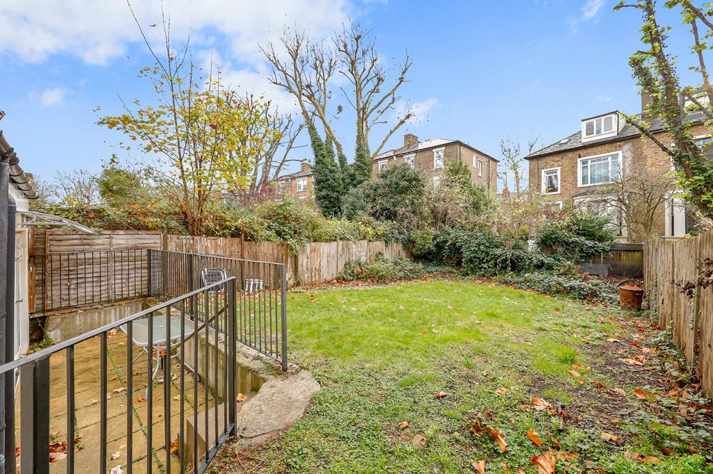 Property photo 3 of 22