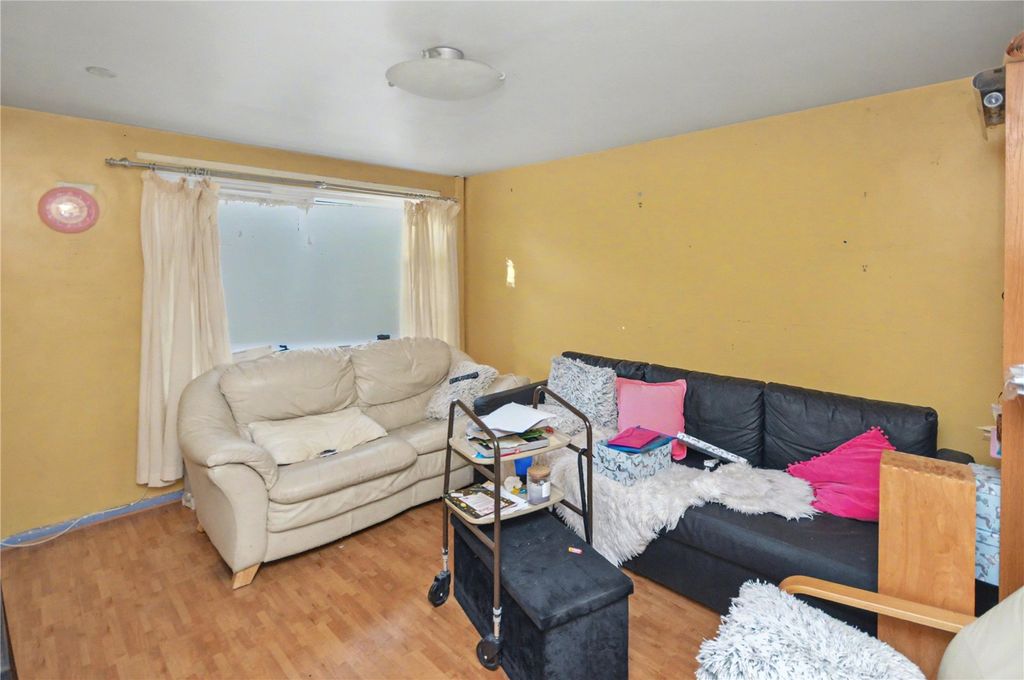 Property photo 2 of 8 Picture 2