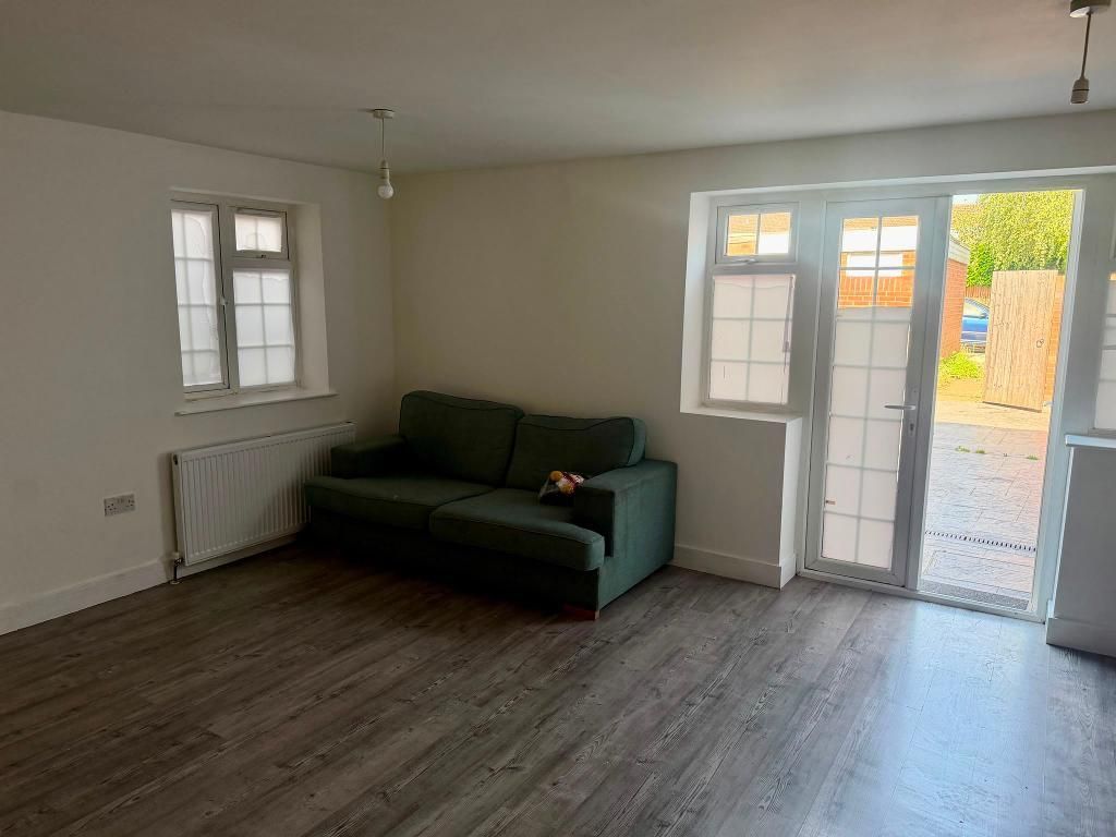 Property photo 3 of 5