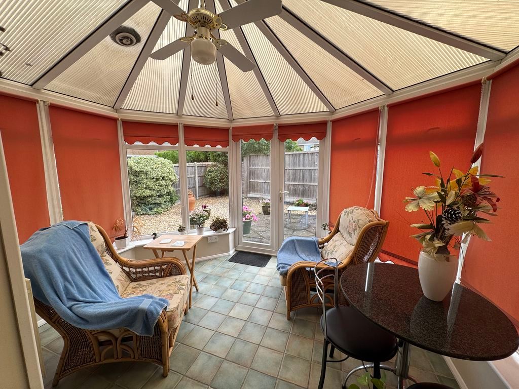 Property photo 2 of 16 Conservatory