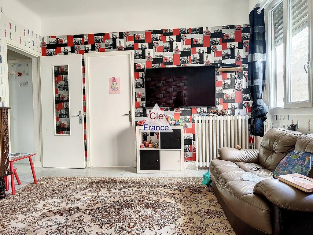Property photo 3 of 16