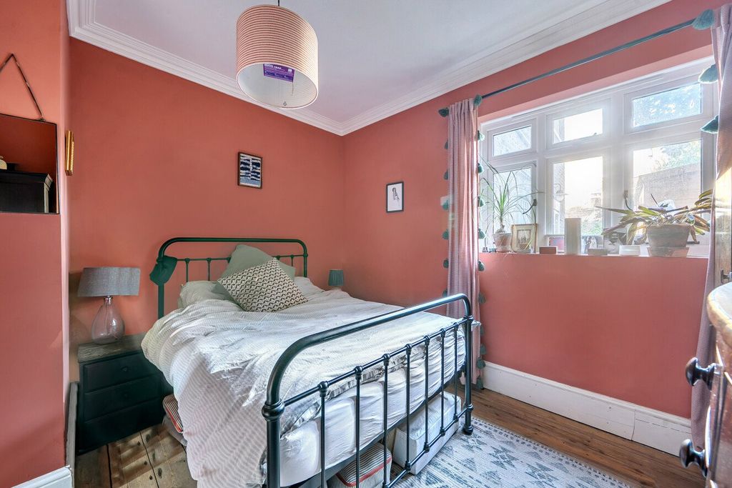 Property photo 3 of 17 Picture No. 16