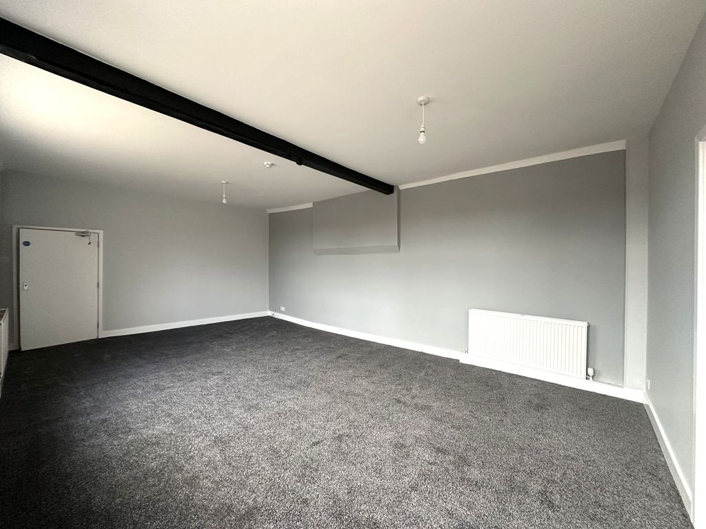 Property photo 2 of 11 Living Room