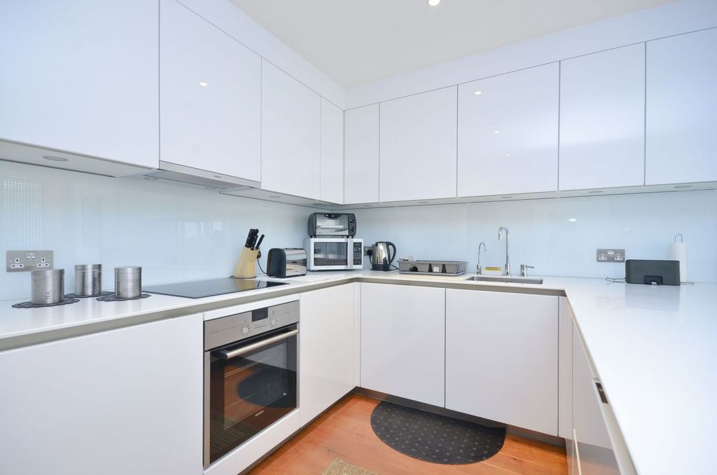 Property photo 1 of 5