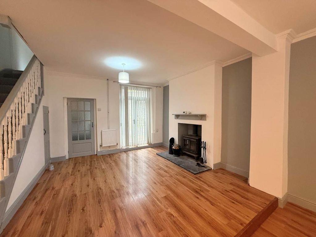 Property photo 2 of 9 Lr