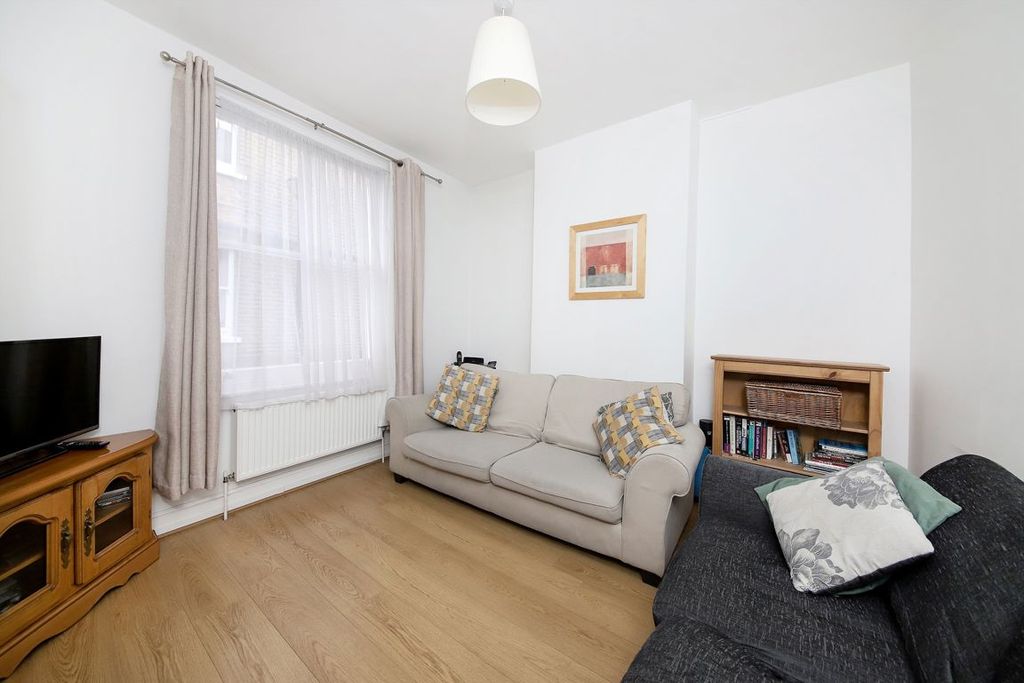 Property photo 3 of 6