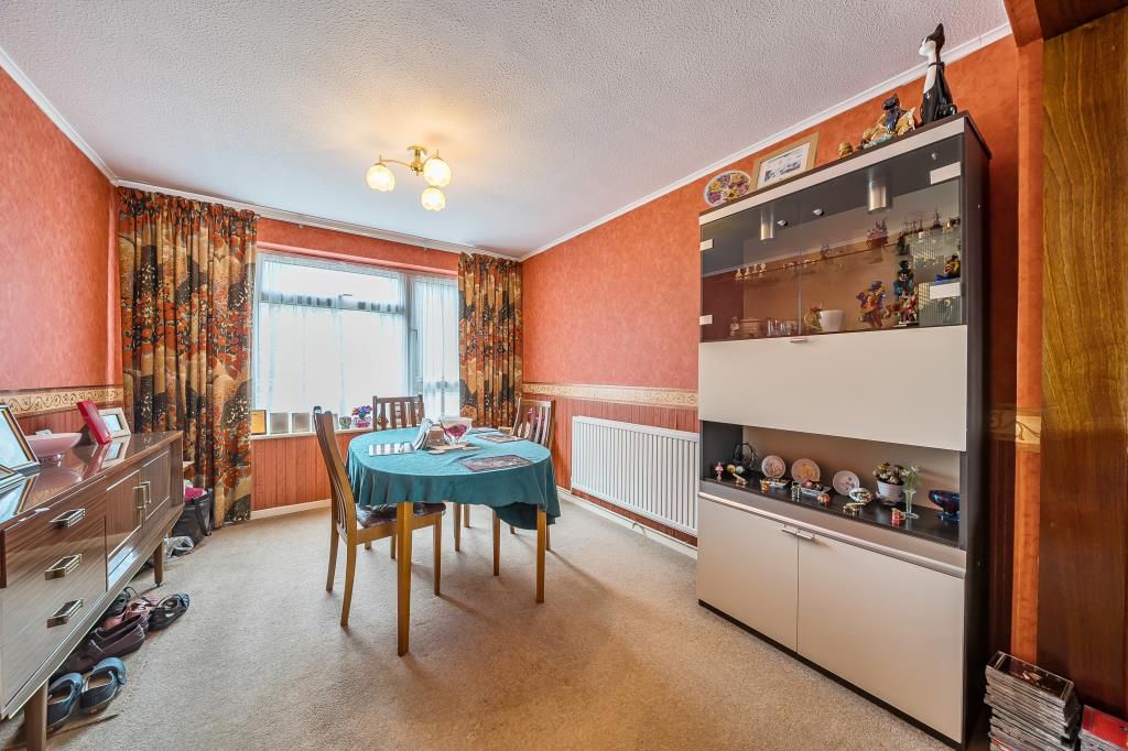 Property photo 3 of 17 Dining Area