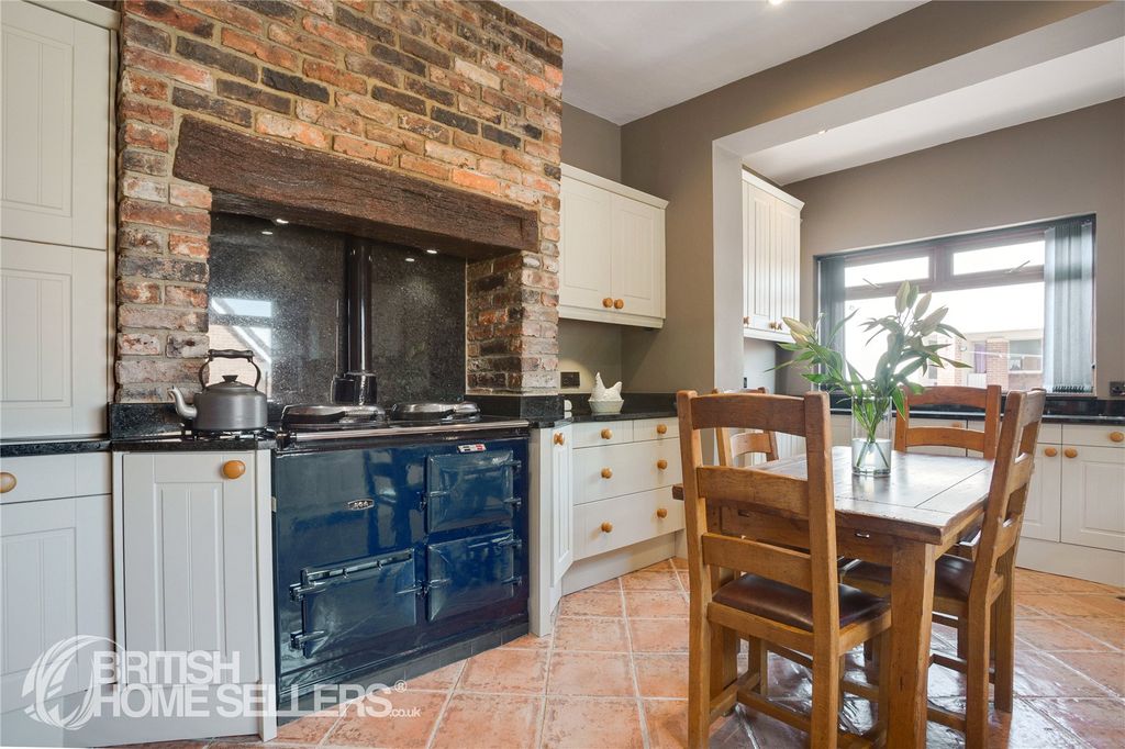 Property photo 3 of 31 Picture No. 29