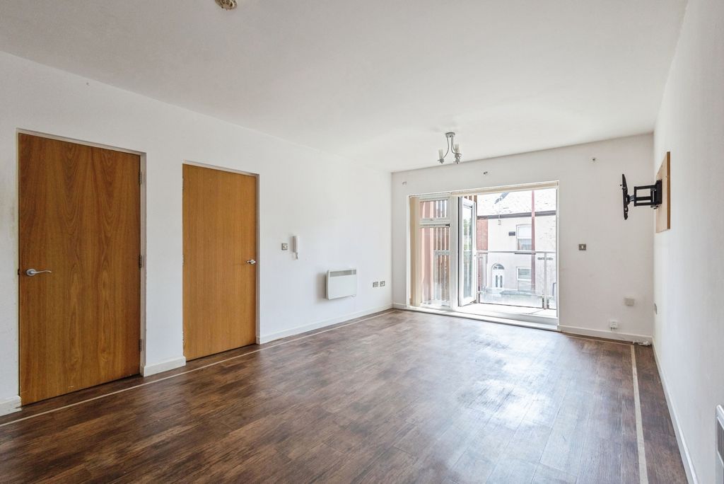 Property photo 2 of 17 Pbox-Img.Jpg