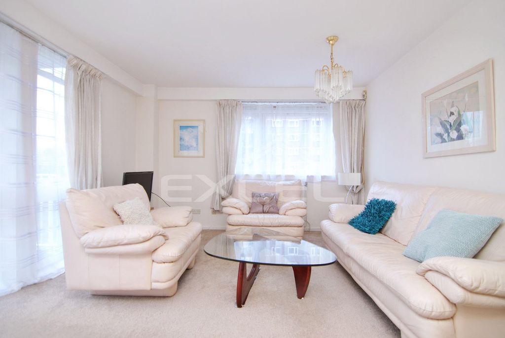 Property photo 2 of 25