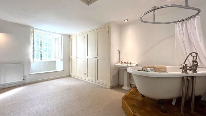 Property photo 2 of 10 Bedroom/Bathroom Area