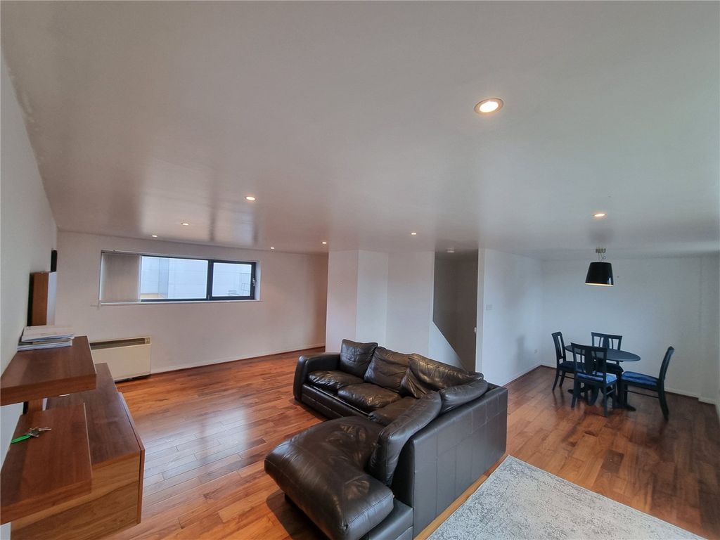 Property photo 2 of 10 Picture No. 06