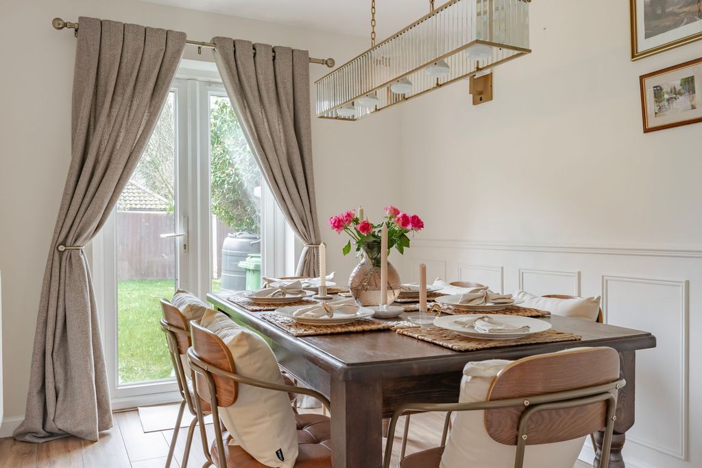 Property photo 3 of 23