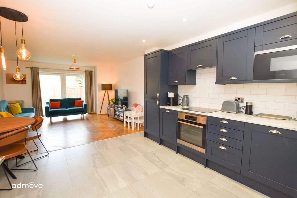 Property photo 2 of 24