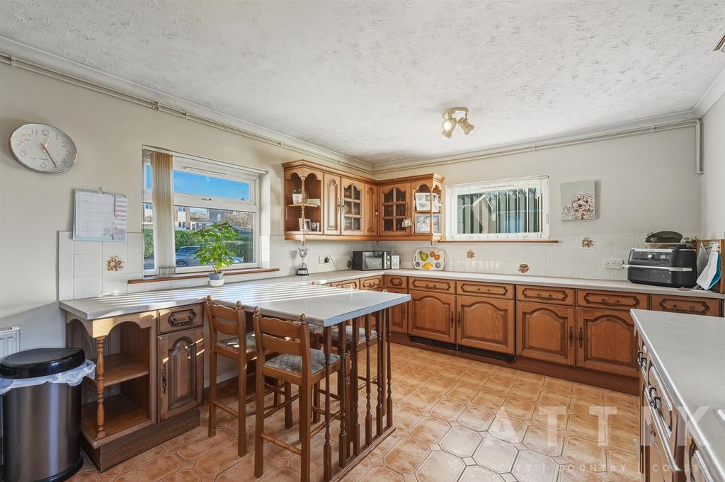 Additional image 30 of 4 bed semi-detached bungalow for saleChichester Road, Halesworth IP19