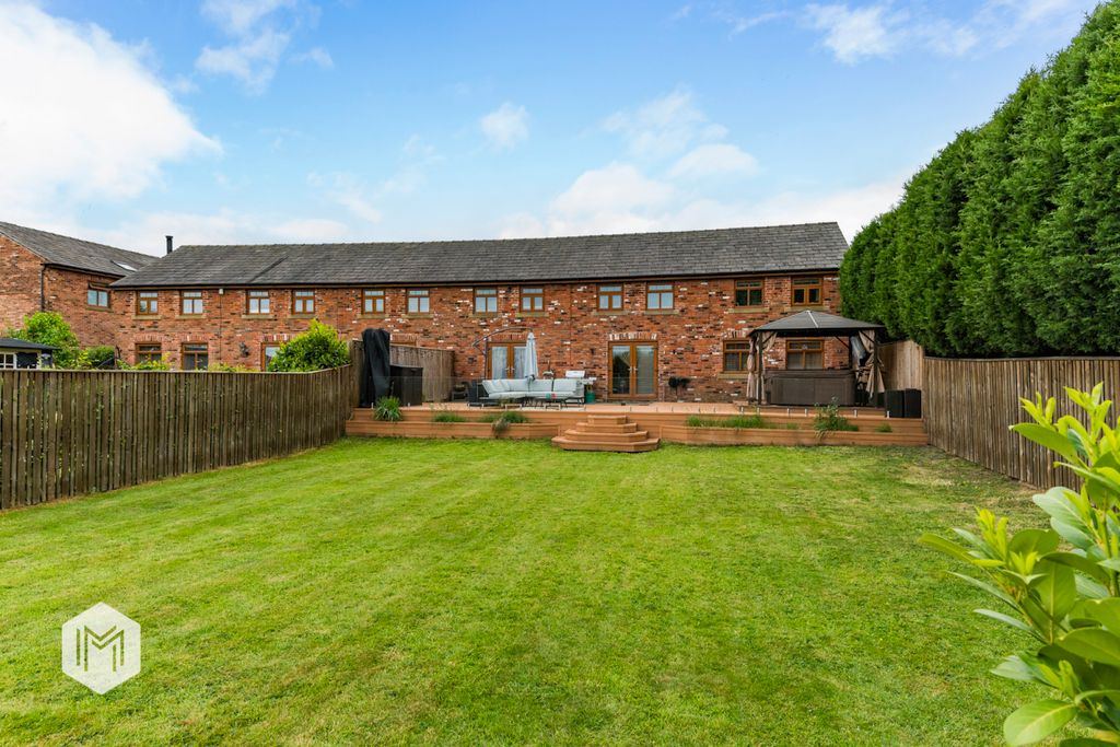 Property photo 1 of 48 Picture No. 82