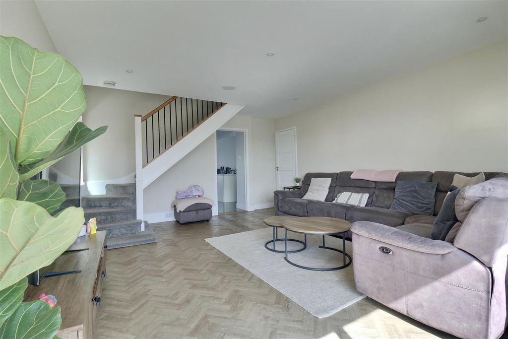 Property photo 2 of 21 5Fdf6485-E3A1-4540-A314-E592F39720Ff_1_201_A.Jpeg