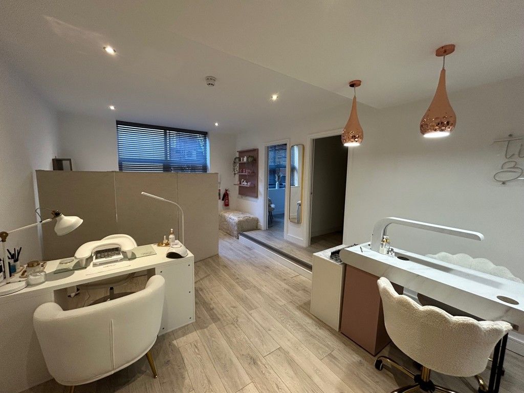 Property photo 2 of 6 8