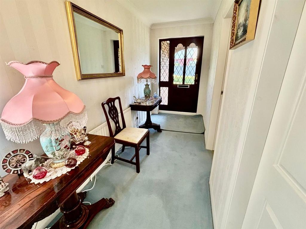 Property photo 2 of 29 Entrance Hall