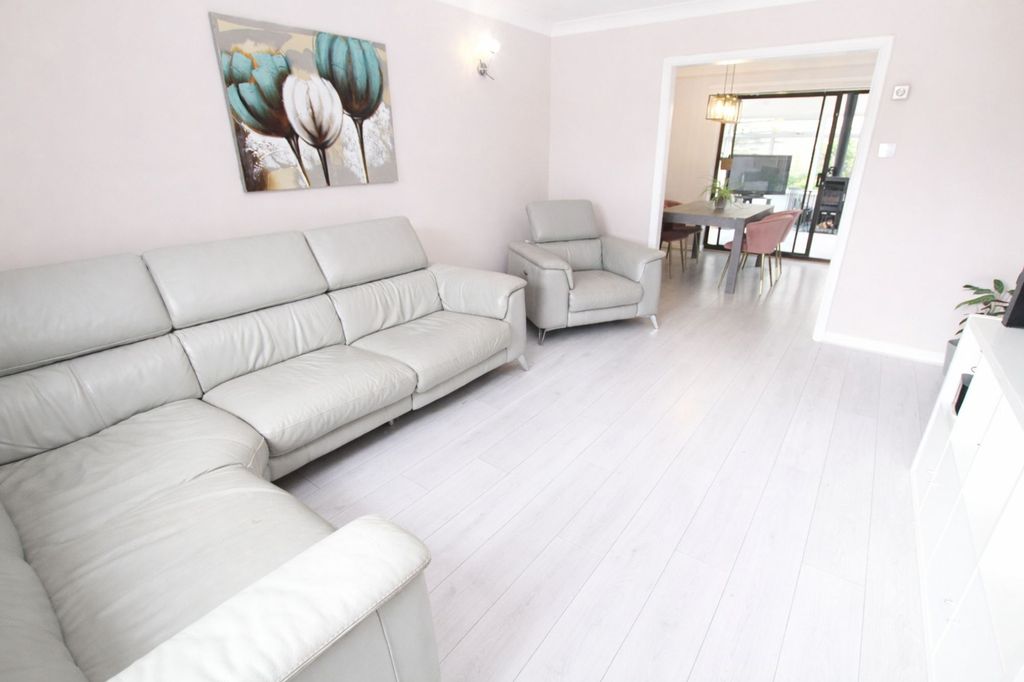 Property photo 2 of 44