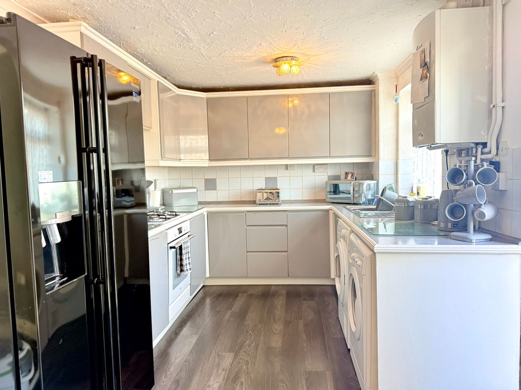 Property photo 3 of 14 Kitchen/ Diner