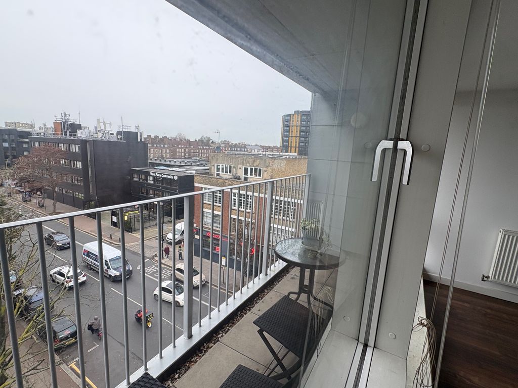 Property photo 3 of 12