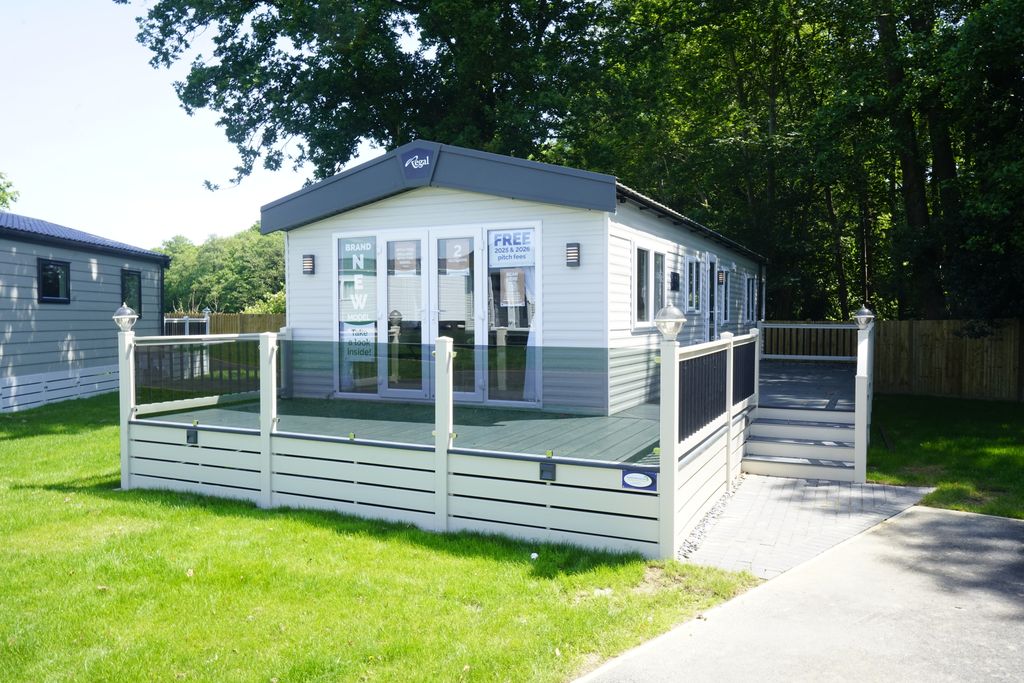 Property photo 1 of 33