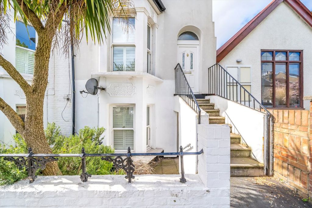 Property photo 2 of 4