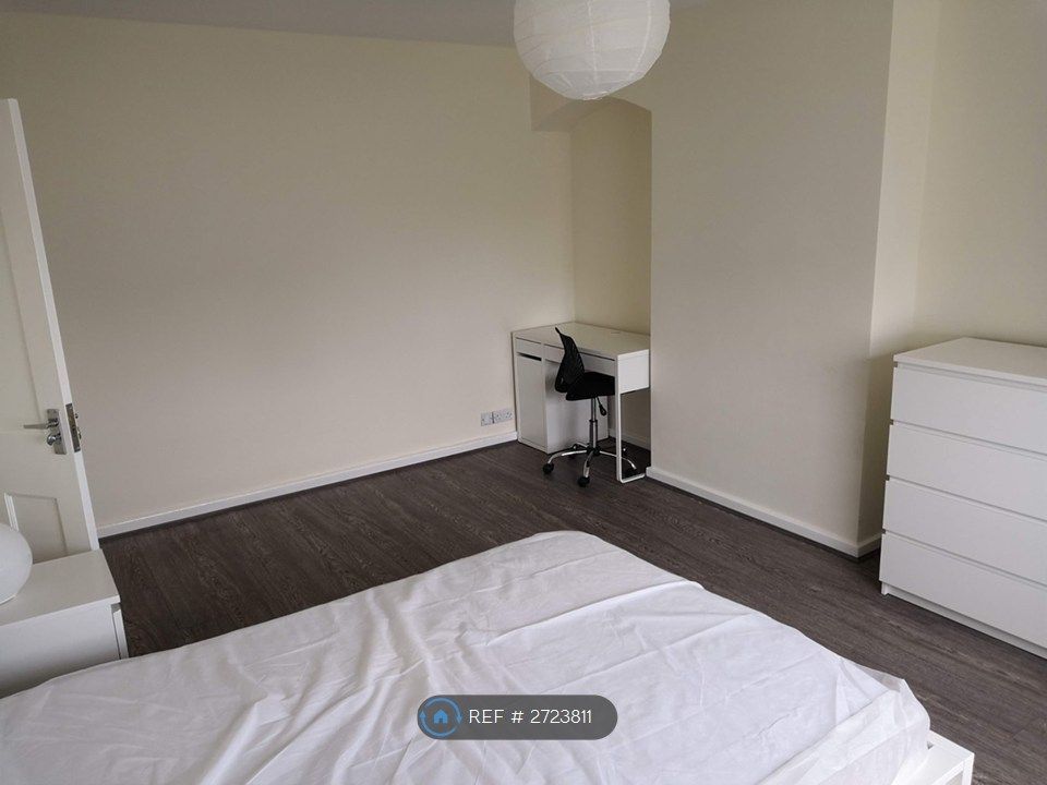 Additional image 9 of 4 bed semi-detached house to rentGoodwin Avenue, Newcastle Under Lyme ST5